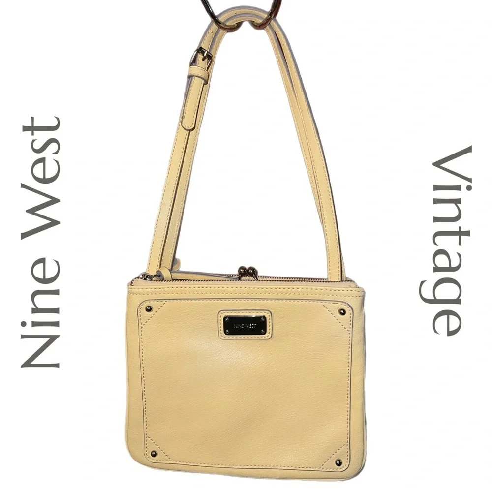 Nine West Beautiful Yellow Purse Triple Compartment Hand Bag Striped Interior - Picture 2 of 9